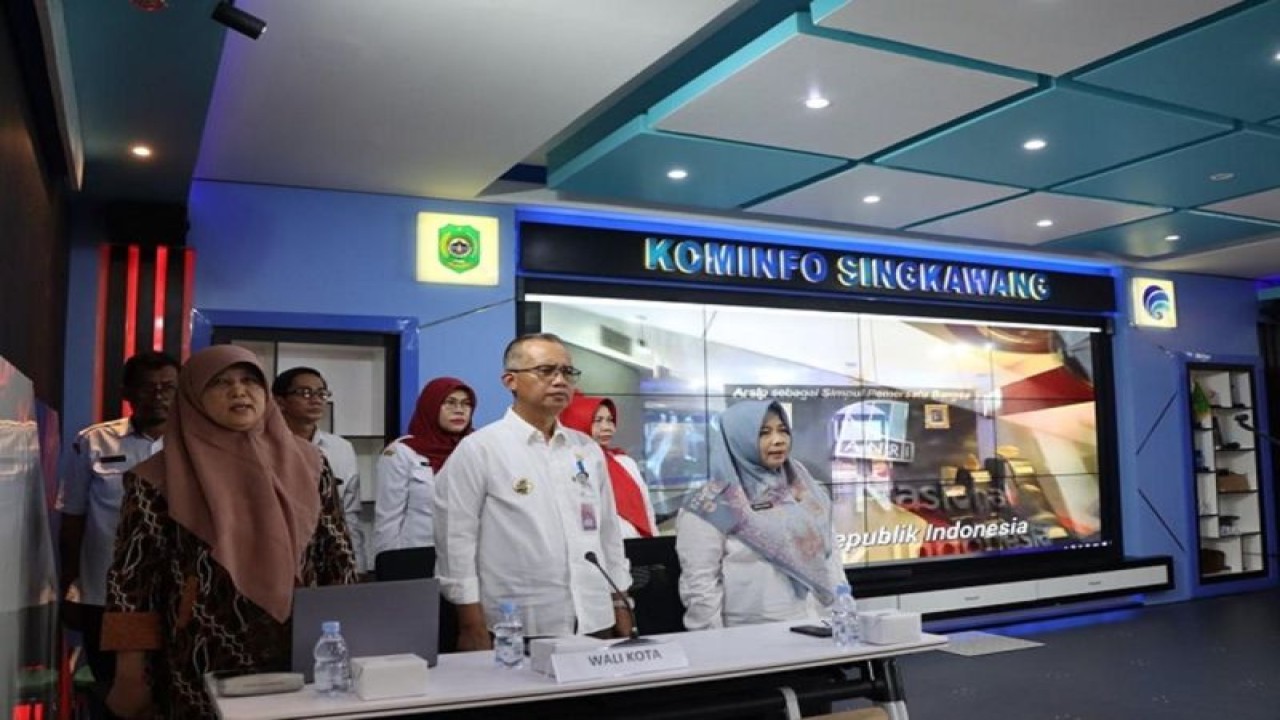 Arsipusda Singkawang menggelar pelatihan dan pendampingan penerapan Sistem Informasi Kearsipan Dinamis Terintegrasi (Srikandi) di lingkungan Pemerintah Kota Singkawang. ANTARA/HO-Pemkot SIngkawang