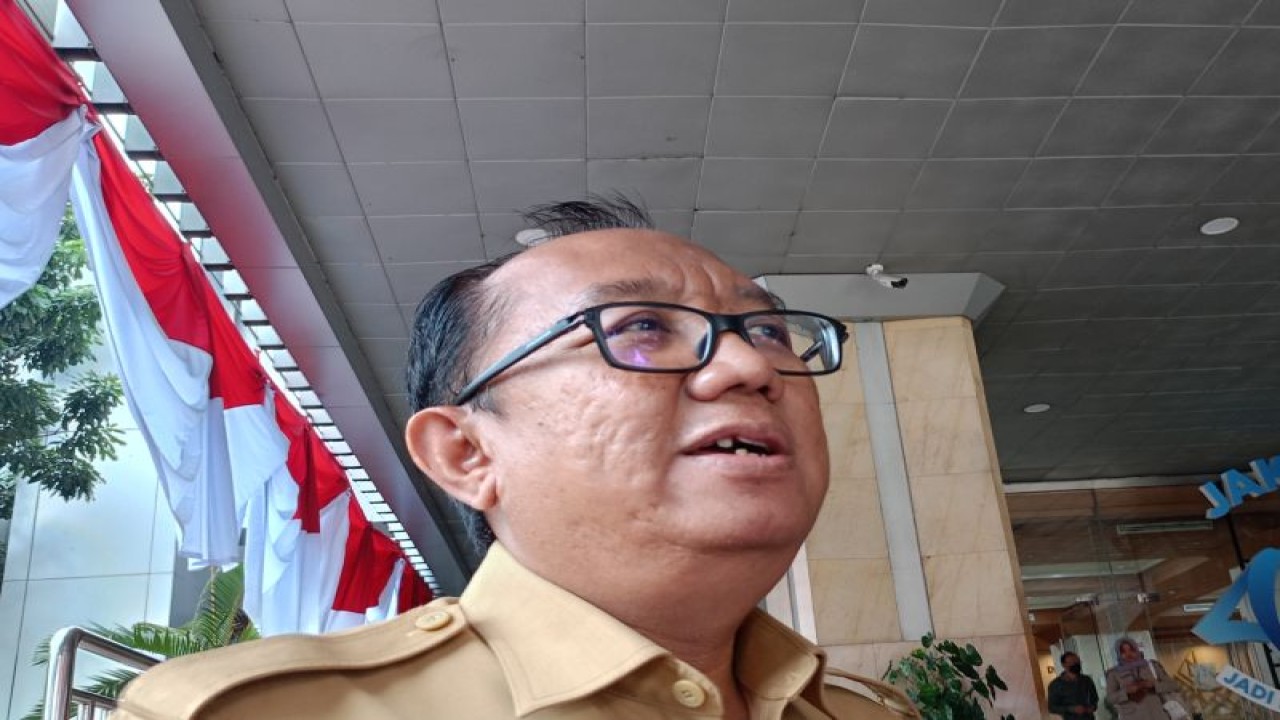 Kepala Dinas Lingkungan Hidup DKI Jakarta Asep Kuswanto di Balai Kota DKI, Jakarta Pusat, Senin (3/7/2023). ANTARA/Siti Nurhaliza