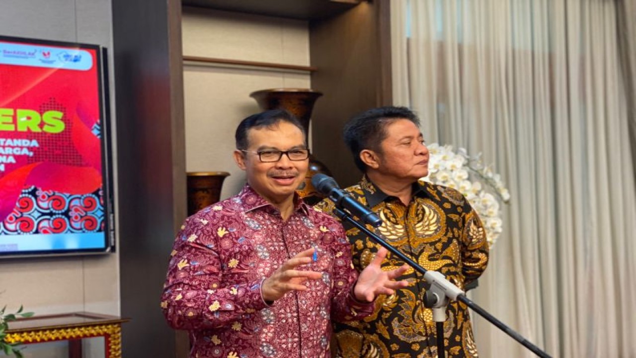 Kepala BKKBN Hasto Wardoyo ketika menghadiri rangkaian acara Hari Keluarga Nasional ke-30 Tahun 2023 di Palembang, Sumatera Selatan, Rabu (5/7/2023). (ANTARA/Hreeloita Dharma Shanti)