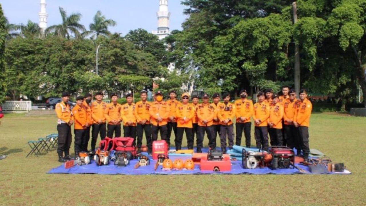 Personel BPBD Kabupaten Bogor di Lapangan Tegar Beriman, Cibinong, Bogor, Jawa Barat. (ANTARA/HO-Humas Pemkab Bogor)