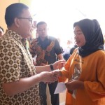Bupati Bantaeng salurkan bantuan pangan non tunai pada 286 KPM-1689931155