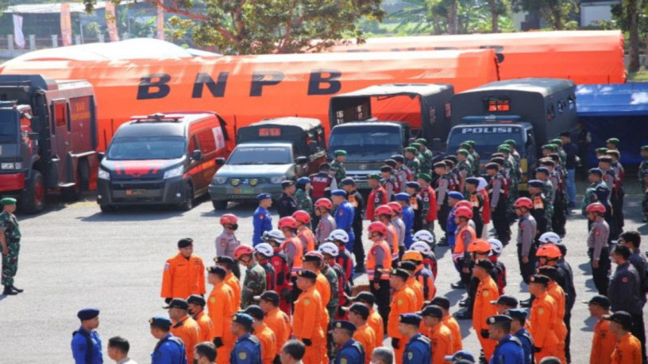 Apel Kesiapsiagaan personel dan peralatan untuk kegiatan ASEAN Disaster Emergency Response Simulation Exercise (ARDEX) di Stadion Sultan Agung, Kabupaten Bantul, Daerah Istimewa Yogyakarta, Senin (31/7/2023) (ANTARA/HO-Kominfo Pemkab Bantul)