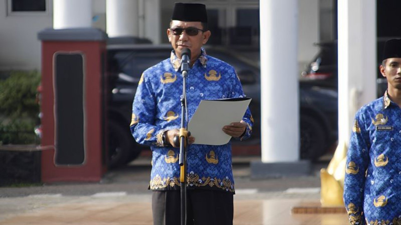 Bupati Belitung Timur Burhanuddin (ANTARA/Ahmadi)