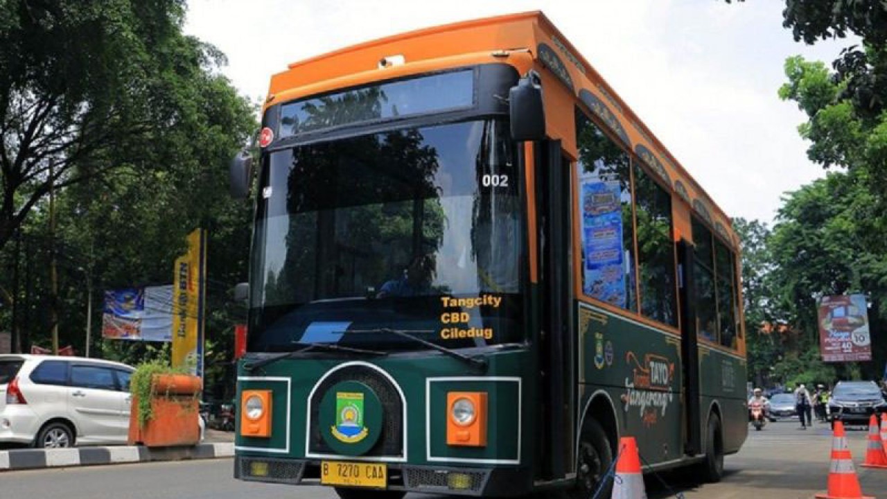Tampilan bus Tayo Kota Tangerang, Banten yang akan menambah dua rute bar yakni koridor 5 rute TangCity Mall - Bandara Soekarno-Hatta dan koridor 6 yaitu circle/integrasi. ANTARA/HO-Dishub Kota Tangerang