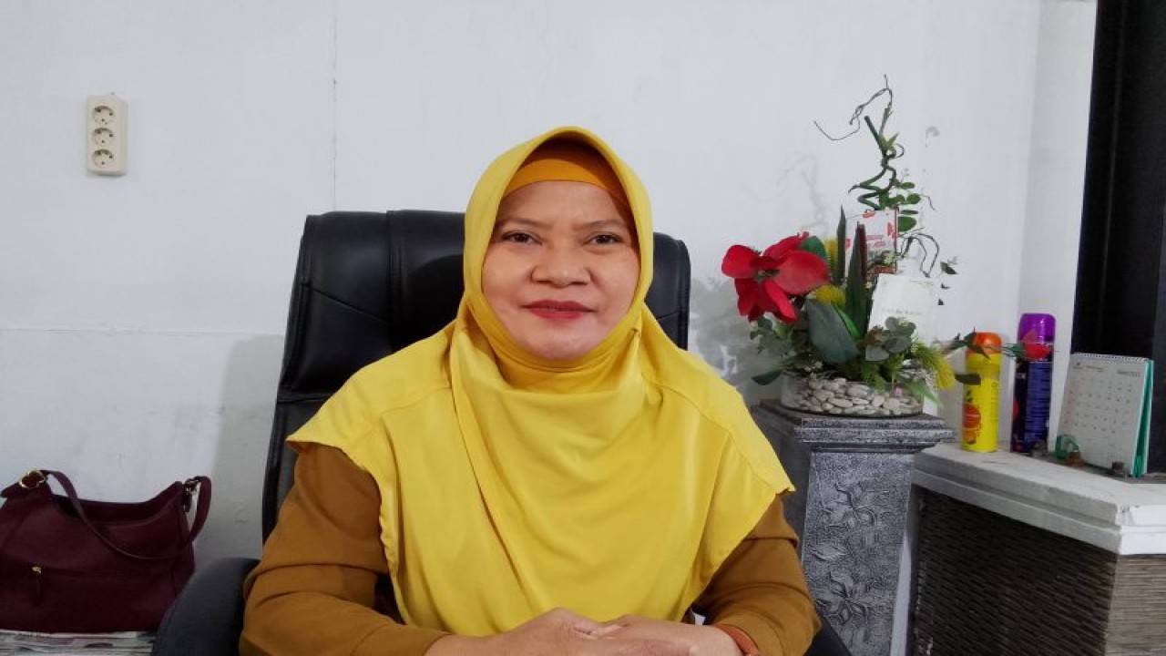 Kepala Bidang Kesehatan Hewan dan Kesehatan Masyarakat Veteriner Disbunnak Sulteng, Dandy Alfita di Palu, Selasa (18/7). (ANTARA/Nur Amalia Amir)
