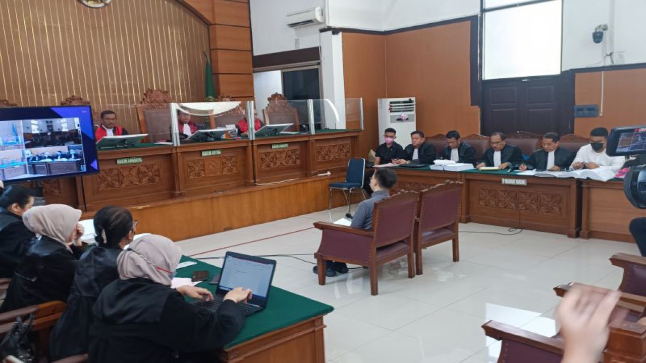 Dokter Yeremia Tatang saat menjadi saksi dalam kasus penganiayaan David Ozora yang dilakukan oleh Mario Dandy Satriyo di PN Jakarta Selatan, Kamis (20/7/2023). ANTARA/Ilham Kausar