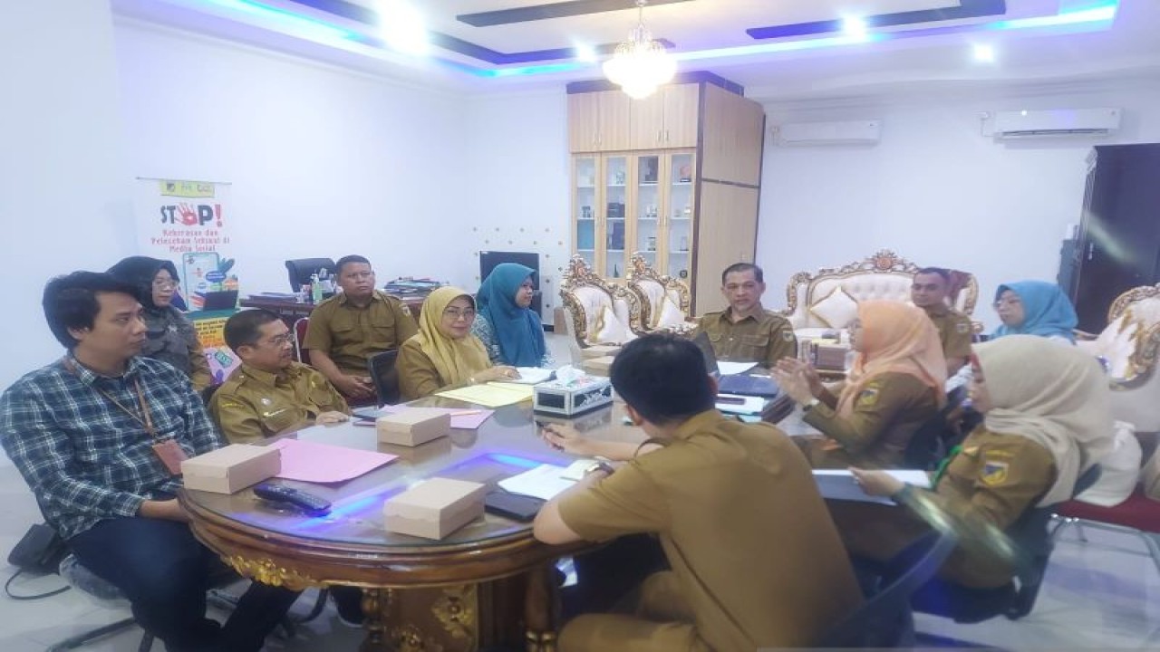 Konferensi kasus tindak pidana perdagangan orang (TPPO) yang diinisiasi Dinas Pemberdayaan Perempuan dan Perlindungan Anak (DP3A) membahas pemulangan anak korban TPPO untuk di reunifikasi dengan keluarga, Selasa (18/7/2023). ANTARA/HO-Dinsos Sulteng