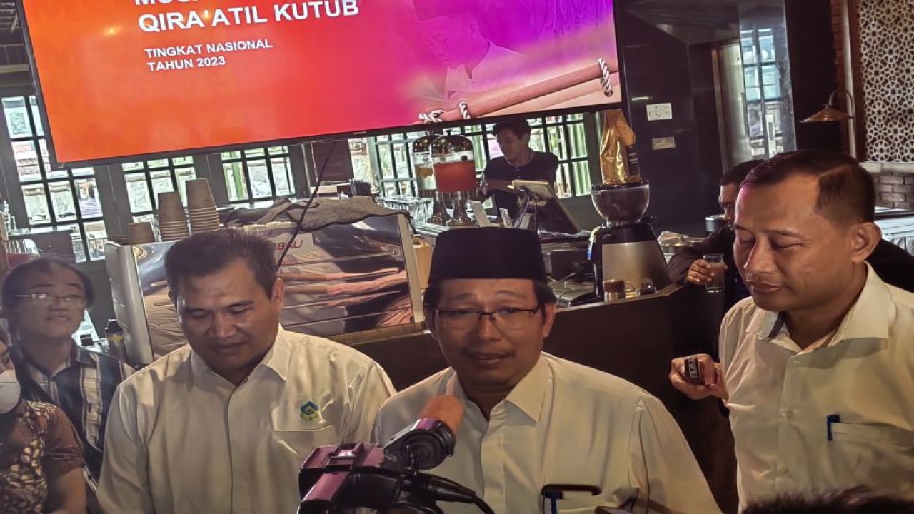 Direktur Pendidikan Diniyah dan Pondok Pesantren Kemenag, Waryono Abdul Ghafur. (ANTARA/Asep Firmansyah)