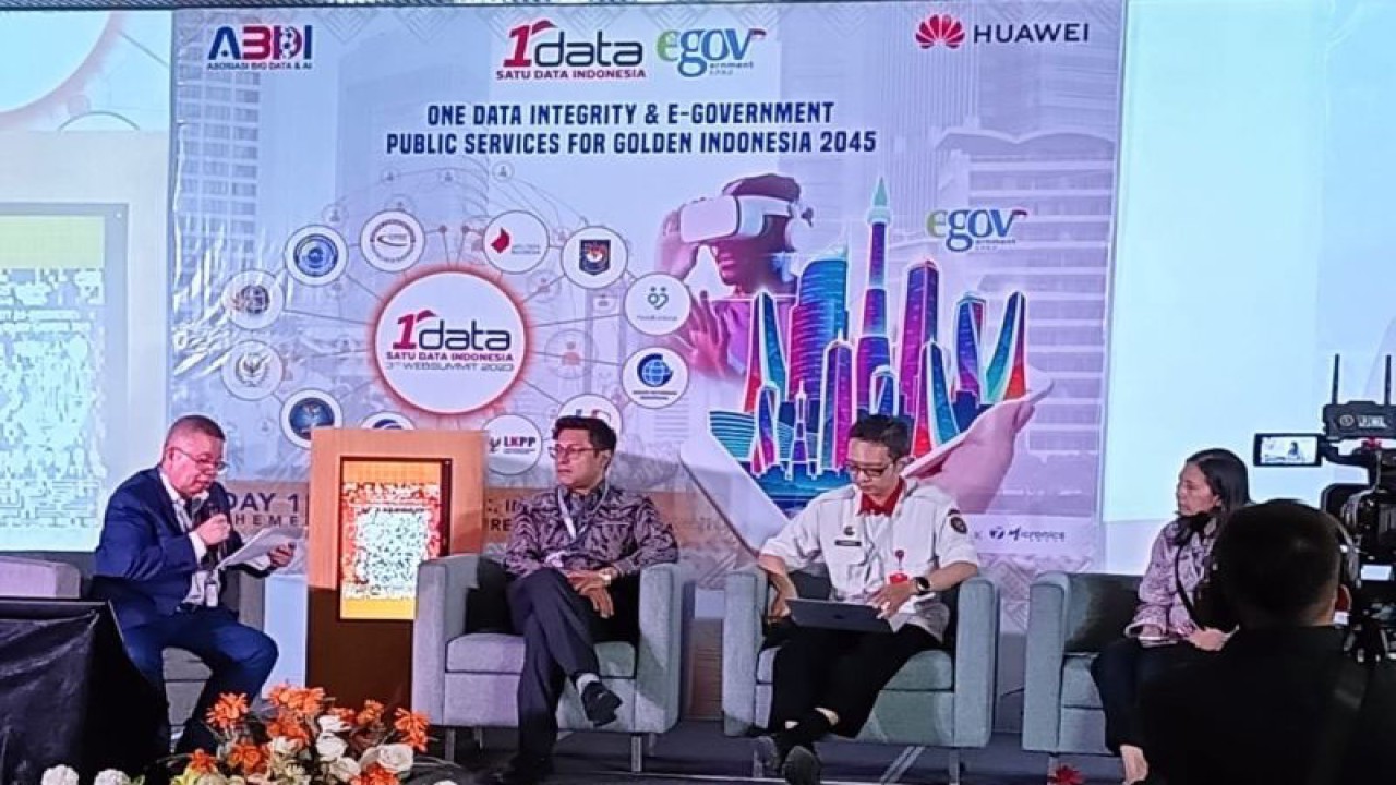 Diskusi tentang keamanan data dalam penerapan kecerdasan buatan dan "bigdata" di Jakarta (4-6 Juli 2023). ANTARA/Ganet Dirgantoro
