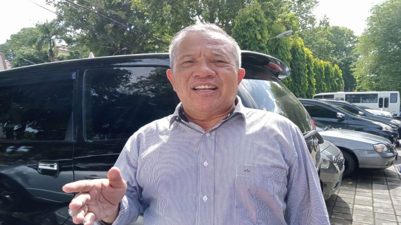 Kepala Dinas Pengendalian Penduduk dan Keluarga Berencana (DP2KB) Kota Mataram H Moh Carnoto. (ANTARA/Nirkomala)