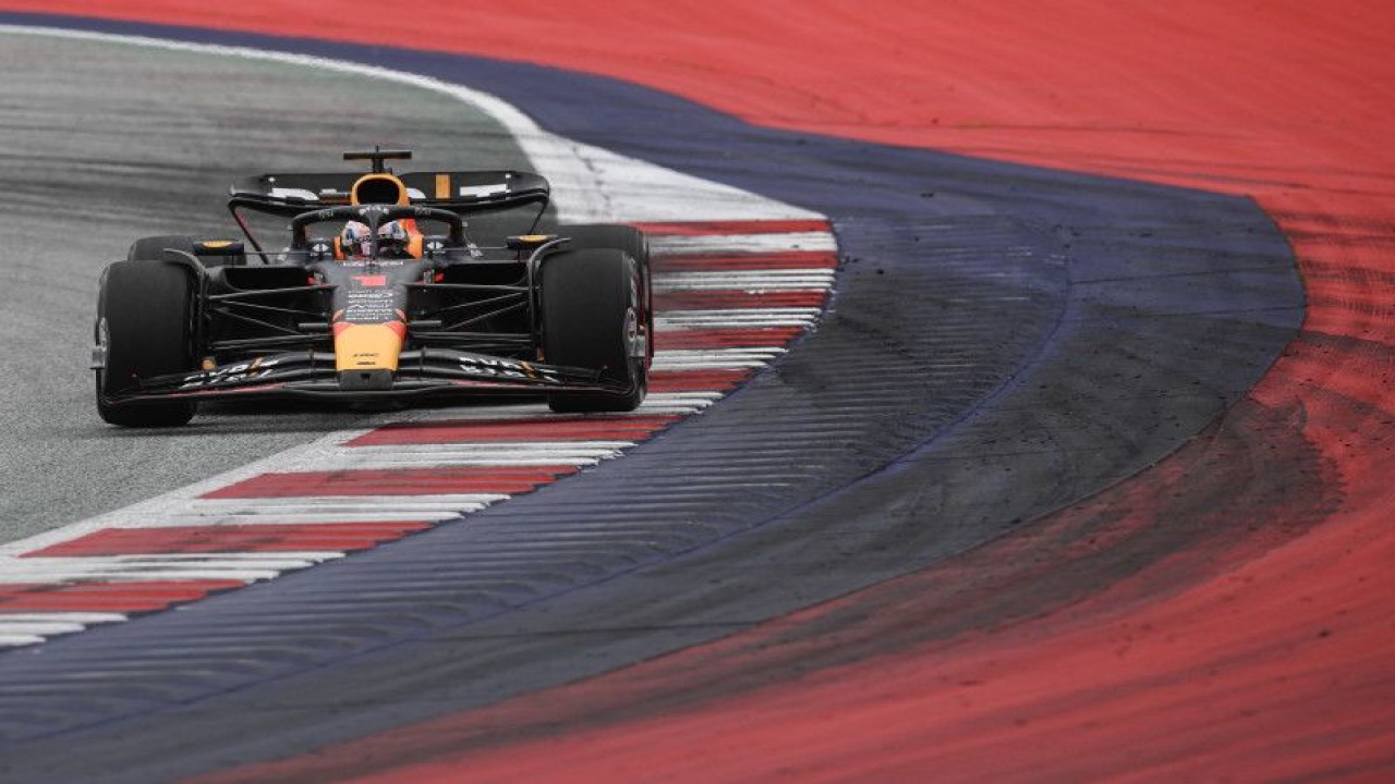Red Bull Racing's Dutch driver Max Verstappen competes during the Formula One Austrian Grand Prix at the Red Bull race track in Spielberg, Austria on July 2, 2023. (AFP/VLADIMIR SIMICEK)