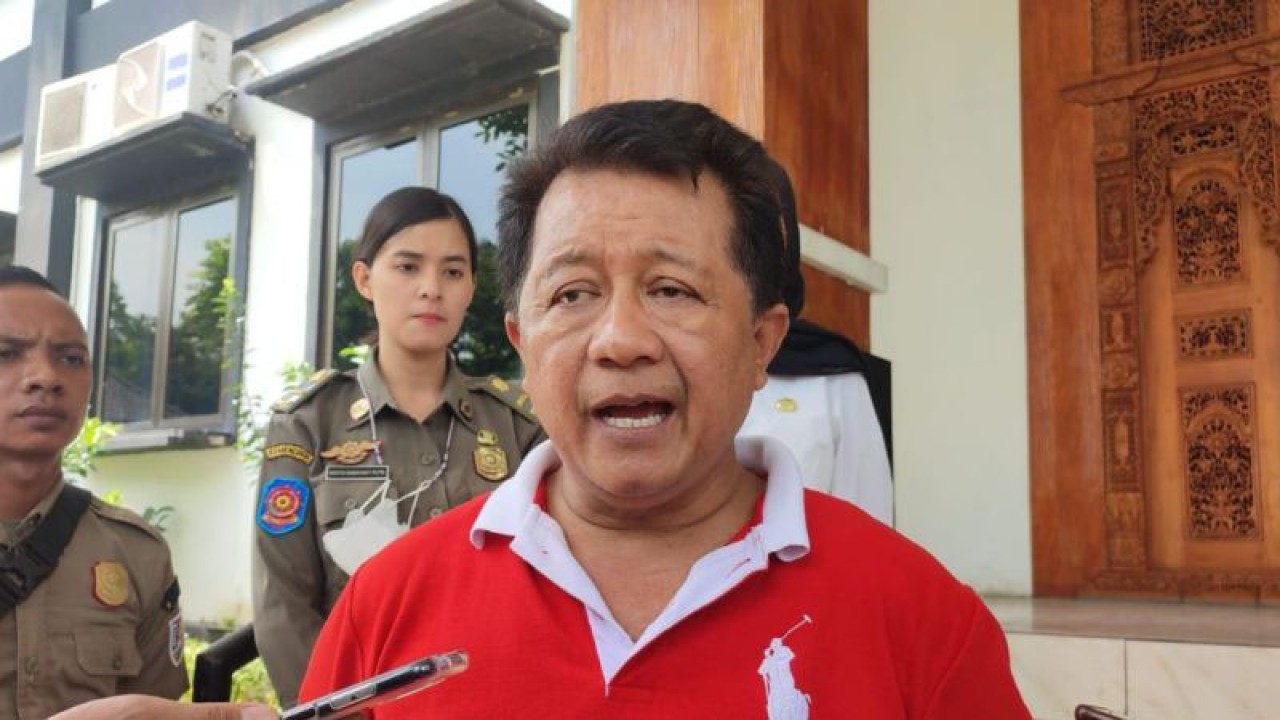 Pelaksana Tugas (Plt) Kepala Dinas Perdagangan Kota Semarang Fajar Purwoto. (ANTARA/Zuhdiar Laeis)