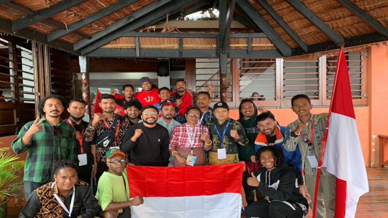 Seniman asal Indonesia yang akan berpartisipasi dalam Festival Budaya Melanesia VII di Port Villa, Vanuatu, di Jakarta, Selasa (25/7/2023). (FOTO ANTARA/HO-Kemendikbudristek)
