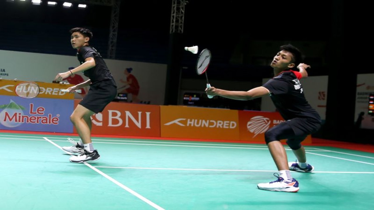 Ganda putra Muhammad Al Farizi/Nikolaus Joaquin menjadi penentu kemenangan timnas bulu tangkis Indonesia pada perempat final beregu campuran BAJC 2023 setelah mengalahkan wakil India pada partai keempat di Yogyakarta, Senin (10/7/2023). (ANTARA/HO-PP PBSI)