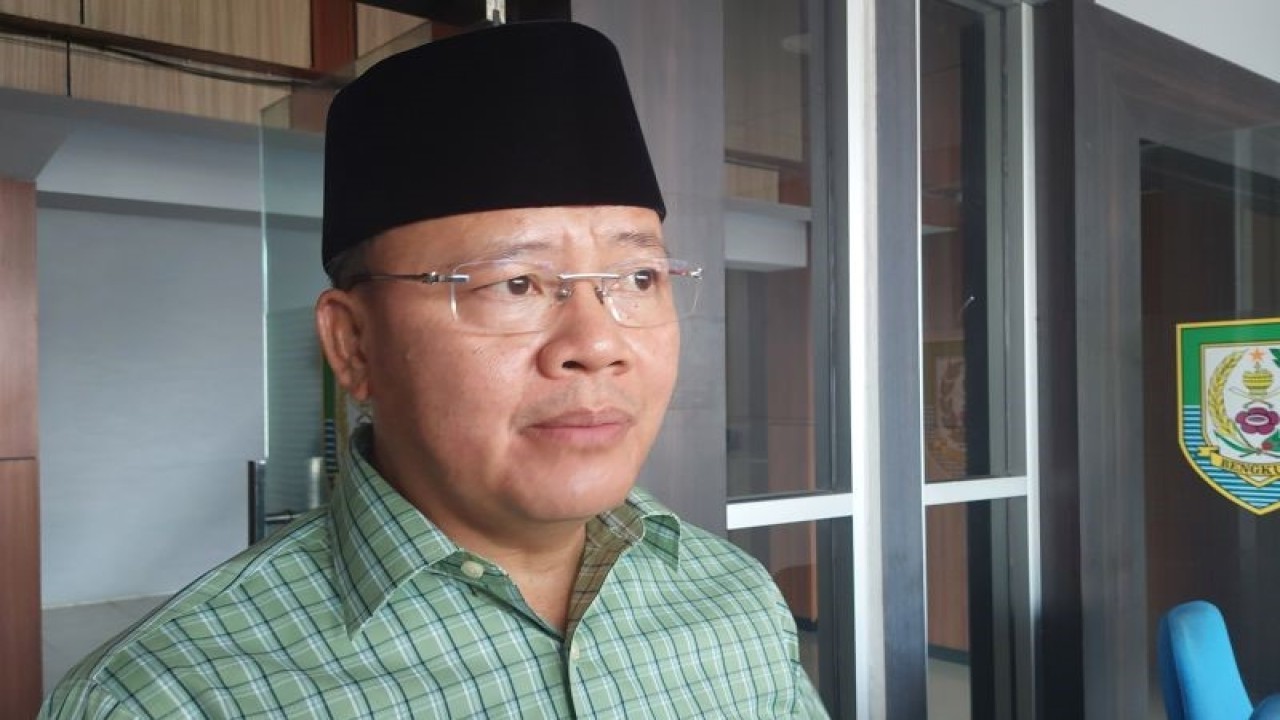 Gubernur Bengkulu Rohidin Mersyah, di Bengkulu, Kamis. (14/7/2023) (ANTARA/Boyke Ledy Watra)