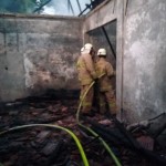 Gulkarmat kerah 11 armada untuk padamkan api di warung tabung gas-1690090649