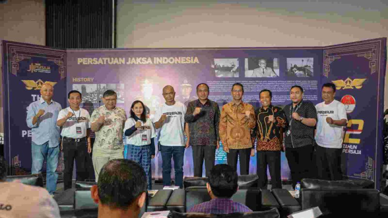 Penjabat (Pj) Gubernur DKI Jakarta Heru Budi Hartono saat menghadiri acara Persatuan Jaksa Indonesia (Persaja) Creative UMKM Expo di The Kasablanka Hall, Jakarta Selatan, Sabtu (1/7/2023). ANTARA/ HO-dok. DKI Jakarta