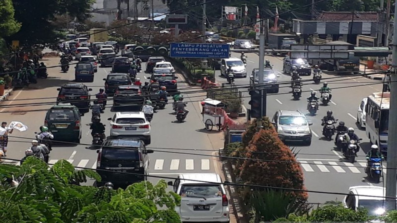 Suasana Jalan Margonda di Kota Depok, Jawa Barat, Sabtu (29/7/2023). ANTARA/Feru Lantara.