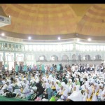 Jamaah haji asal Kota Tangerang saat berkumpul di Masjid Raya Al Azhom sebelum keberangkatan beberapa waktu lalu. ANTARA/Irfan-1688455440