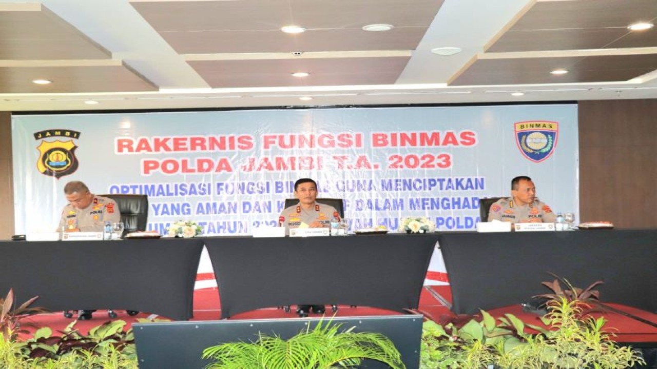 Kapolda Jambi Irjen Pol Rusdi Hartono saat menghadiri Rakernis Binmas Polda Jambi, Kamis (27/7/2023). (ANTARA/HO-Polda Jambi)
