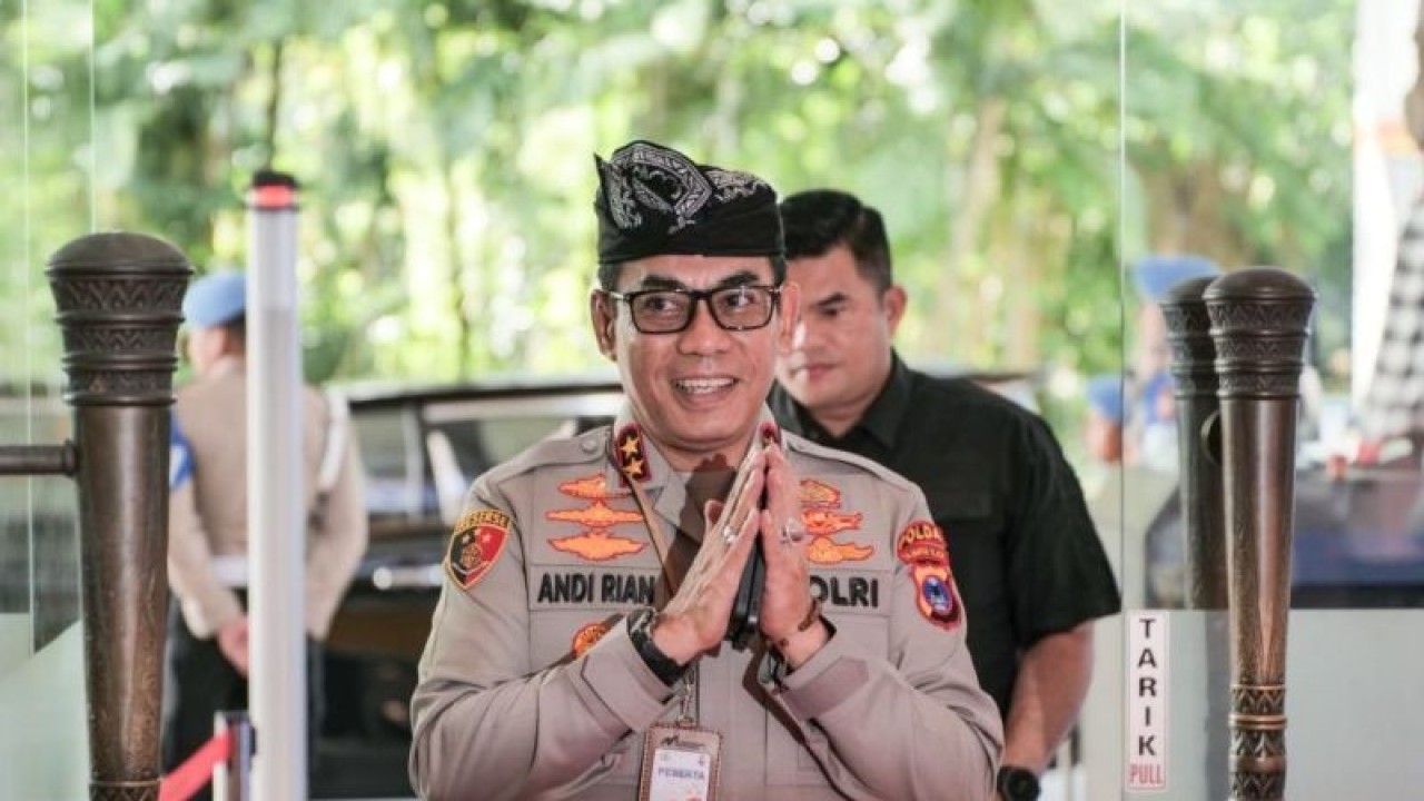 Kapolda Kalimantan Selatan Irjen Pol Andi Rian R Djajadi. ANTARA/Firman.