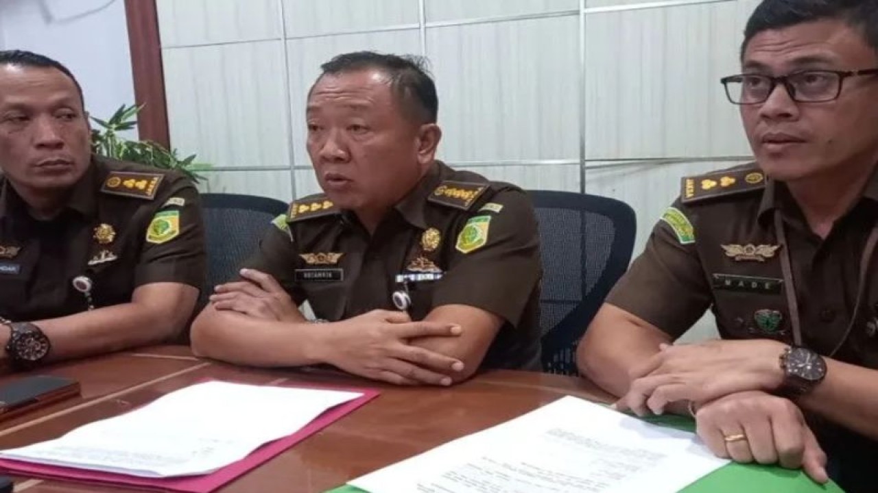 Kejati Lampung saat melakukan ekspos penemuan mark up biaya perjalanan dinas DPRD Kabupaten Tanggamus. Bandarlampung, Rabu, (12/7/2023). (ANTARA/HO-Damiri)