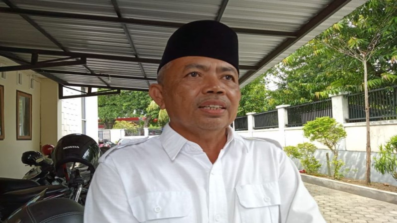 Kepala Seksi Penyelenggara Haji dan Umrah (PHU) Kantor Kementerian Agama (Kemenag) Kota Mataram, NTB, H Kasmi. (FOTO ANTARA/Nirkomala)