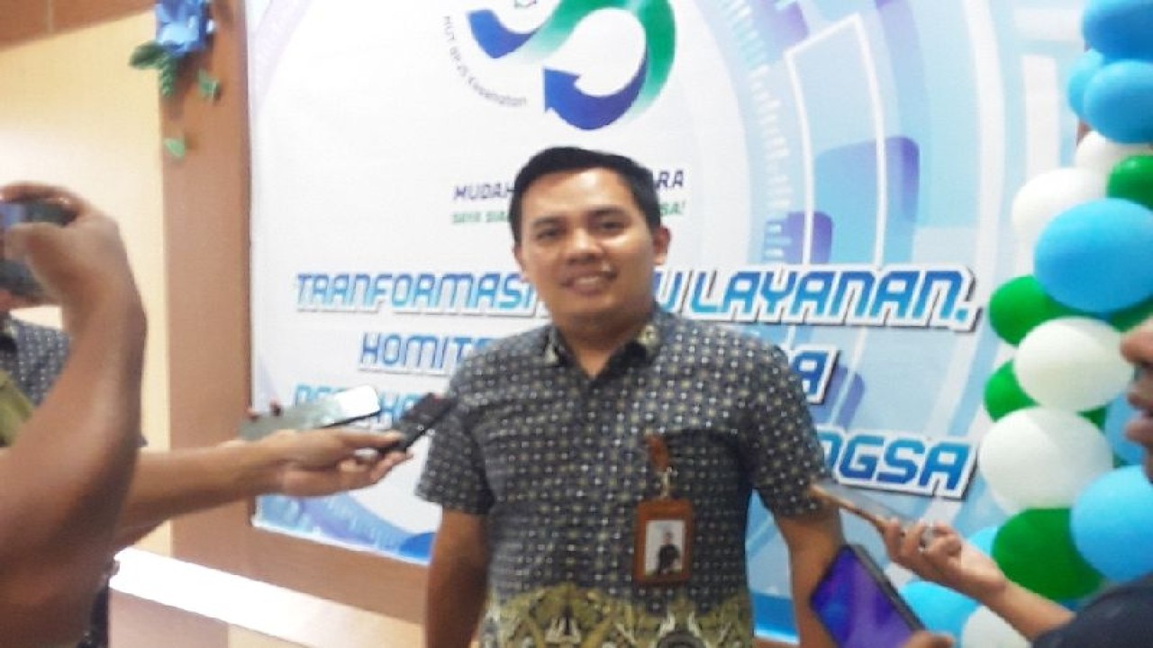 Kepala cabang BPJS Kesehatan Biak Indra Bayu SKM.ANTARA/Muhsidin