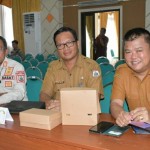 Kepala Dinas Komunikasi, Informatika, Statistik dan Persandian Provinsi Sulbar Mustari Mula (kanan). (ANTARA/HO-Diskominfo Sulbar).-1688545218