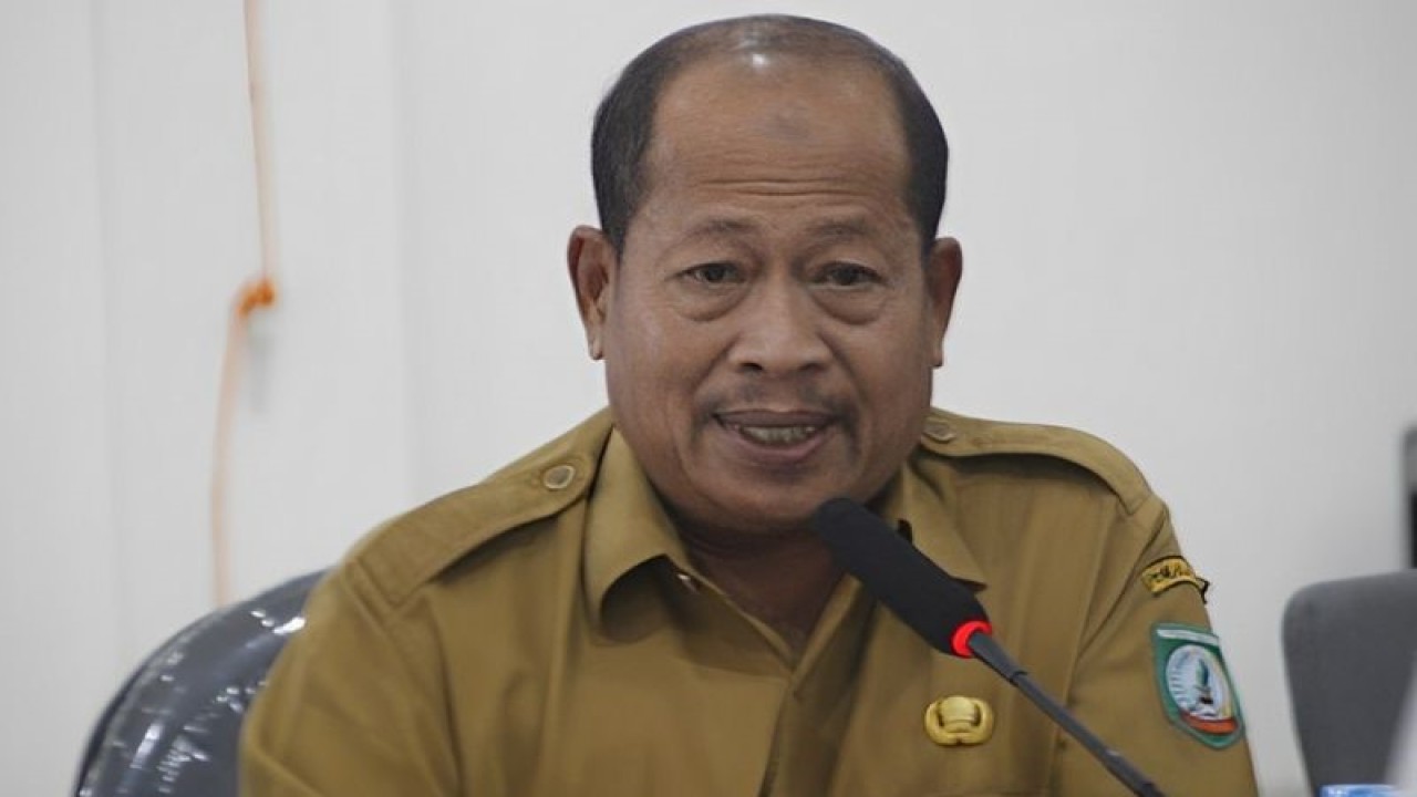 Kepala Dindik Belitung Timur Sarjono (ANTARA/Ahmadi)