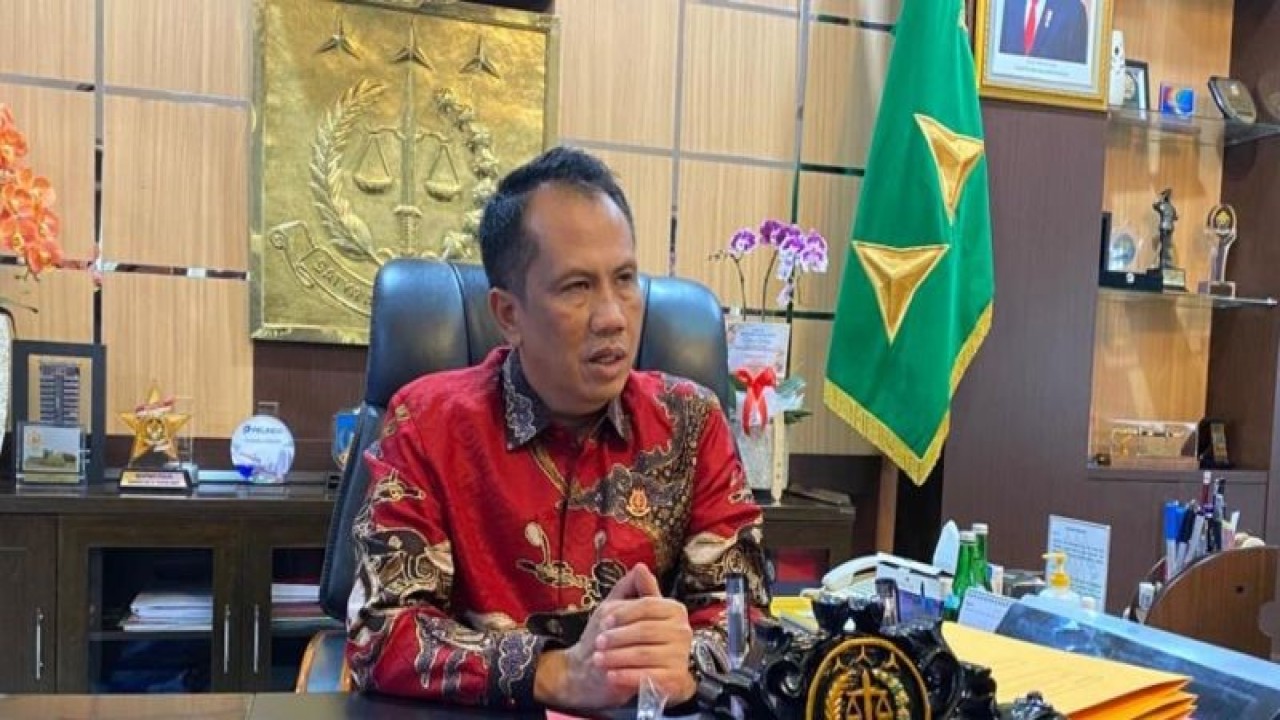 Kepala Kejati Sulawesi Tenggara, Dr Patris Yusrian. ANTARA/La Ode Muh Deden Saputra