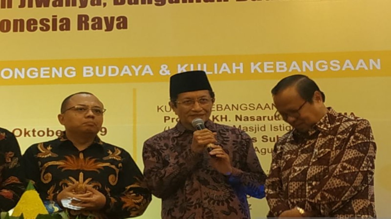 Imam Besar Masjid Istiqlal KH Nasaruddin Umar (tengah). ANTARA/Boyke Ledy Watra