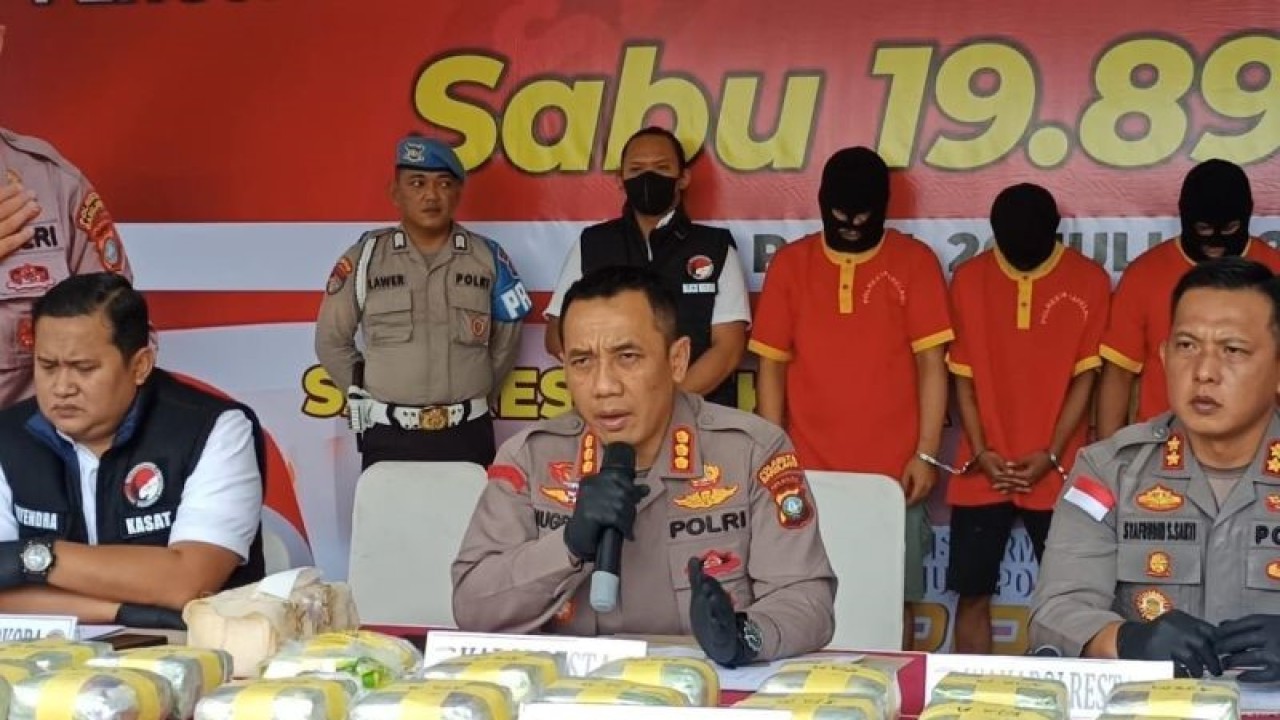 Konfrensi pers pengungkapan sabu 19,896 kg di Polresta Barelang, Rabu (26/7). (ANTARA/Yude)