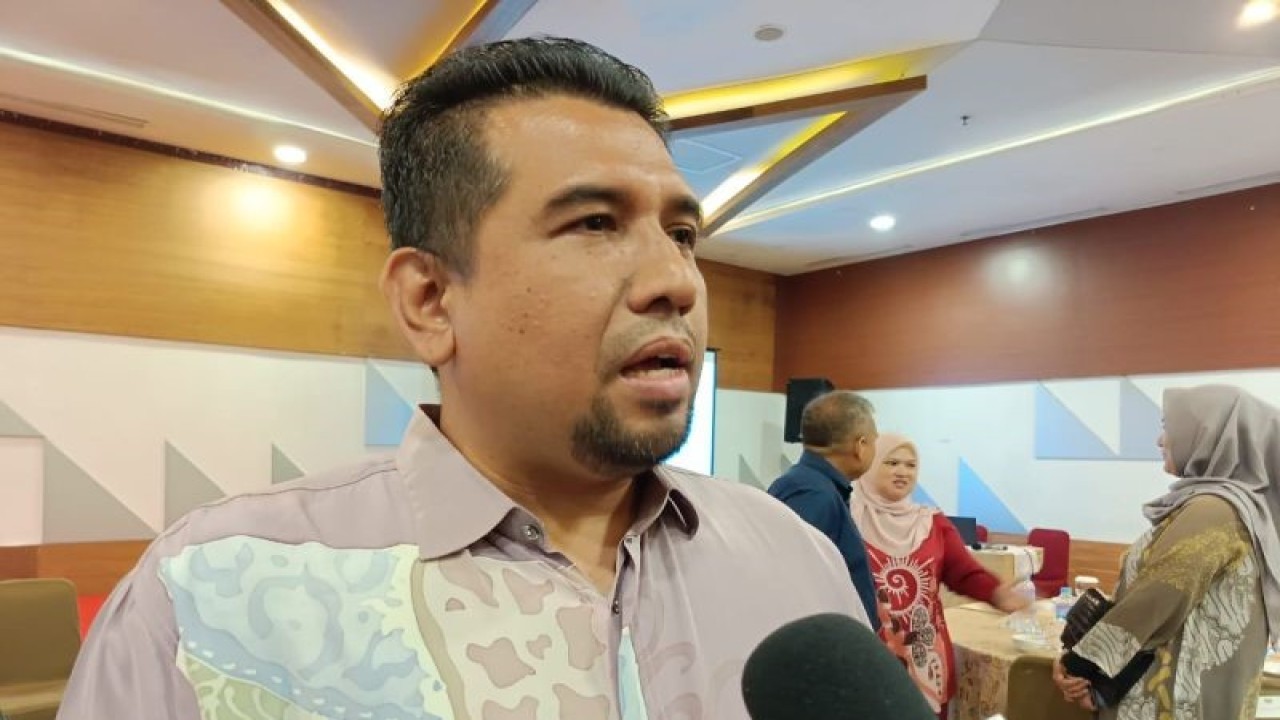 Konsul Malaysia di Pontianak, Kalbar, Azizul Zekri bin Abd Rahim saat melakukan silahturahmi dengan sejumlah media dan jurnalis di Pontianak, Rabu (5/7/2023). (FOTO ANTARA/Rendra Oxtora)