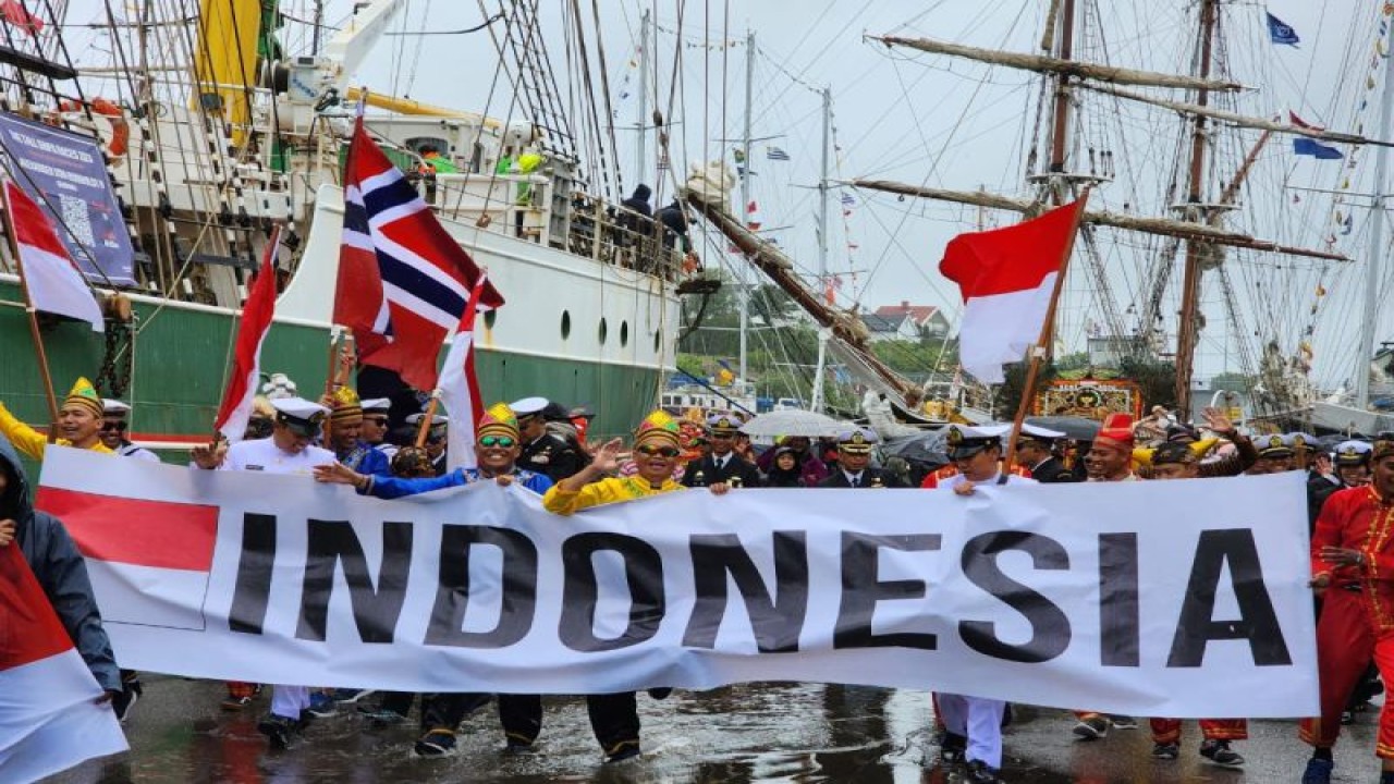 KRI Bima Suci terplih sebagai kapal terbaik pada ajang Tall Ship Race (TSR) Fredrikstad yang berlangsung pada 15–18 Juli 2023 di kota Fredrikstad, Norwegia. (ANTARA/HO-KBRI Oslo)