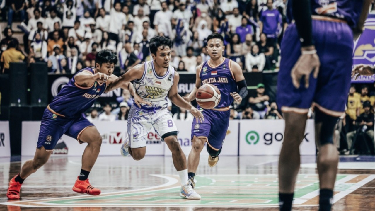 Laga Prawira vs Pelita Jaya