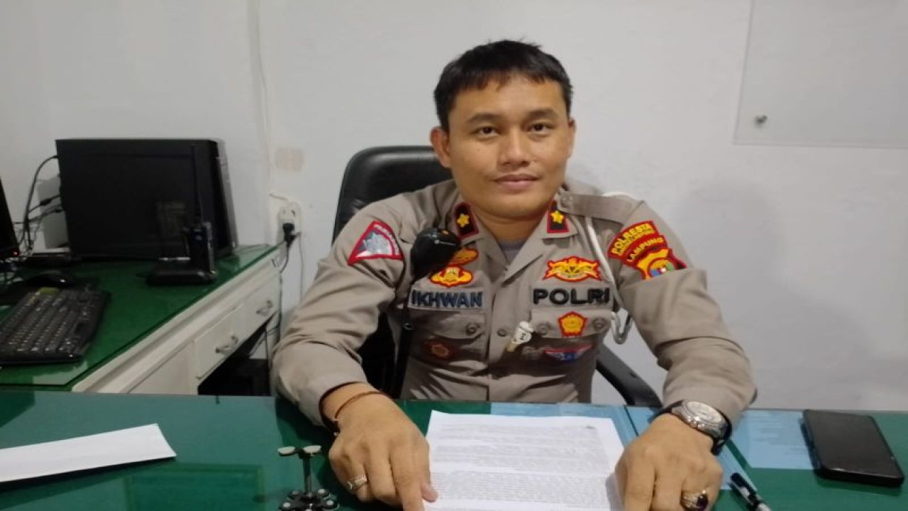 Kasat Lantas Polresta Bandarlampung, Kompol Ikhwan Syukri, saat dimintai keterangan. Bandarlampung, Senin, (24/7/2023). (ANTARA/Dian Hadiyatna)