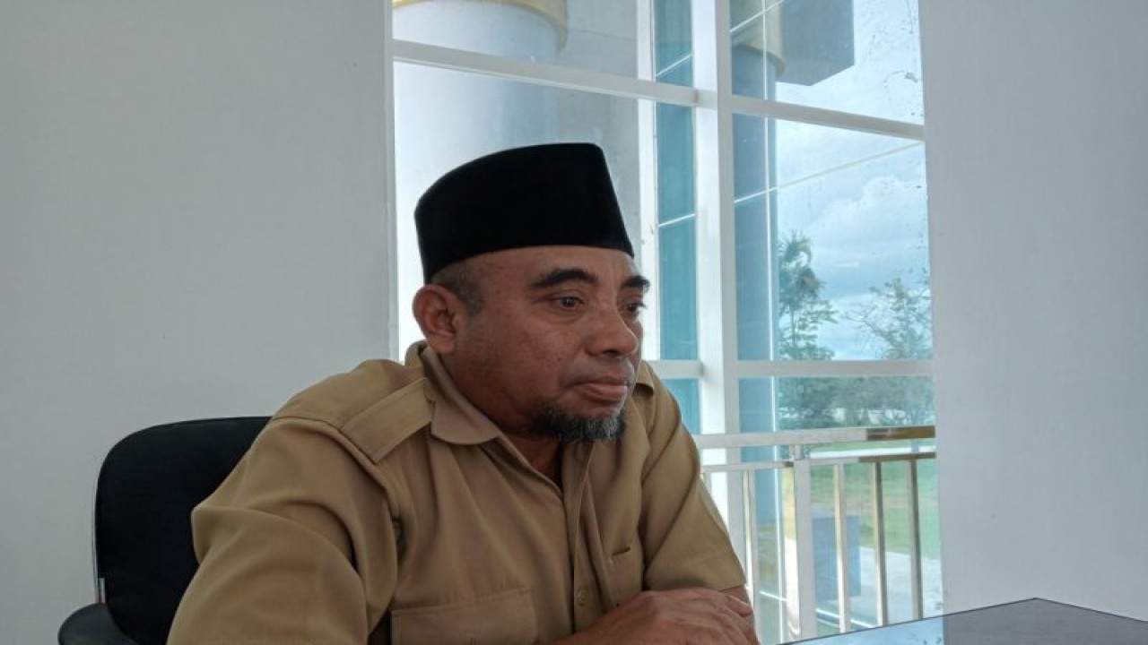 Sekretaris Dinas Perindustrian dan Perdagangan Kabupaten Lombok Tengah, Nusa Tenggara Barat, Lalu Setiawan (ANTARA/Akhyar)