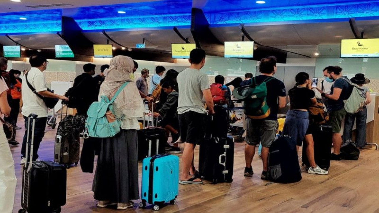 Penumpang di Bandara Internasional Lombok. ANTARA/HO-Humas Bandara Lombok