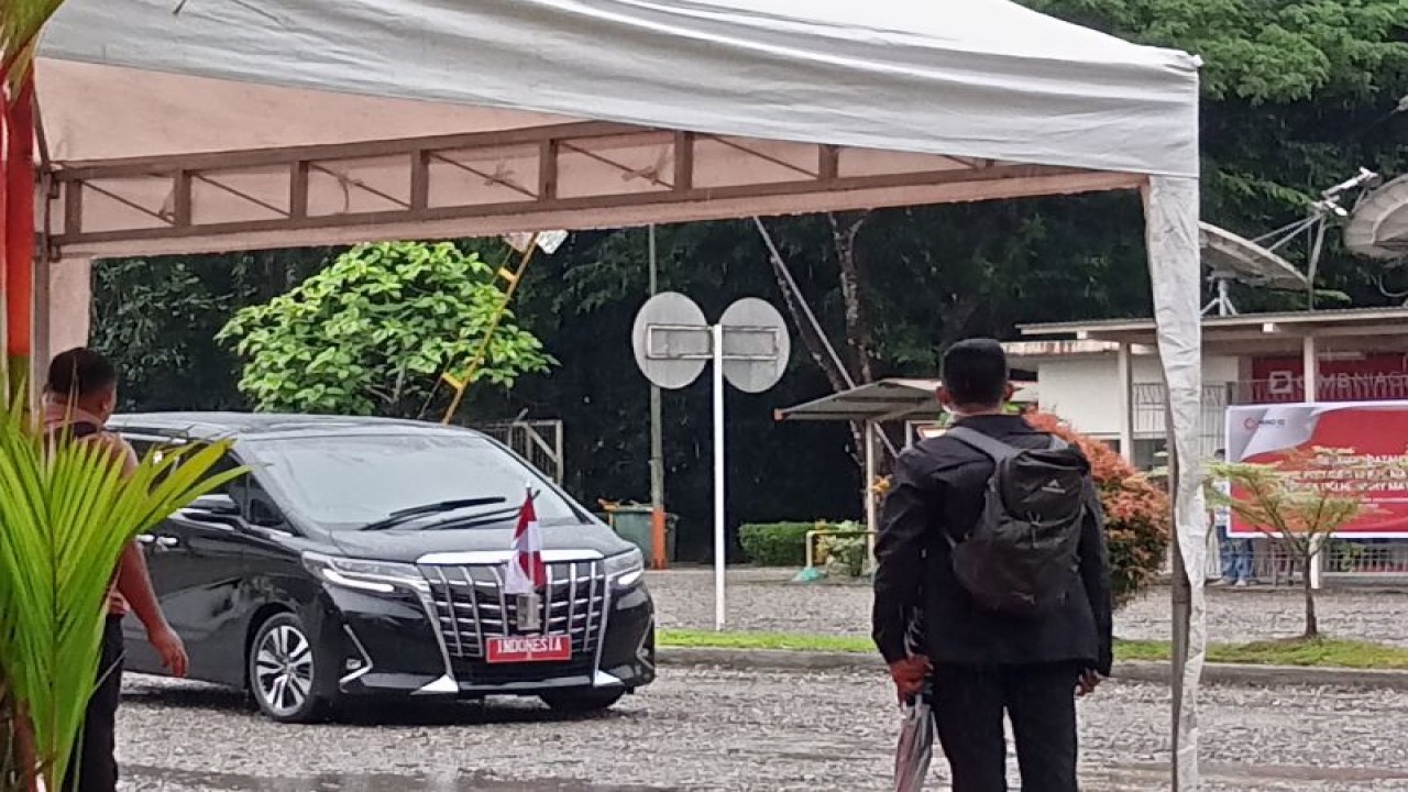 Wapres Ma'ruf Amin saat mengunjungi Institute Pertambangan Nemangkawi di Kuala Kencana, Timika, Kabupaten Mimika, Provinsi Papua, Rabu (12/7/2023). (FOTO ANTARA/Agustina Estevani Janggo)