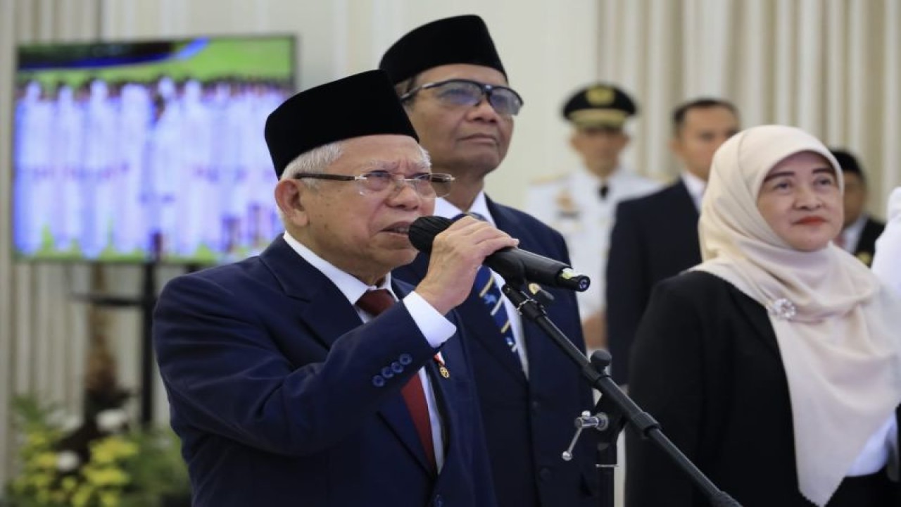 Wakil Presiden Ma’ruf Amin saat memberikan sambutan pada acara pelantikan Pamong Praja Muda Lulusan IPDN Angkatan XXX Tahun 2023 di Istana Wakil Presiden, Jakarta, Kamis (27/7/2023). (ANTARA/HO-BPMI Setwapres)