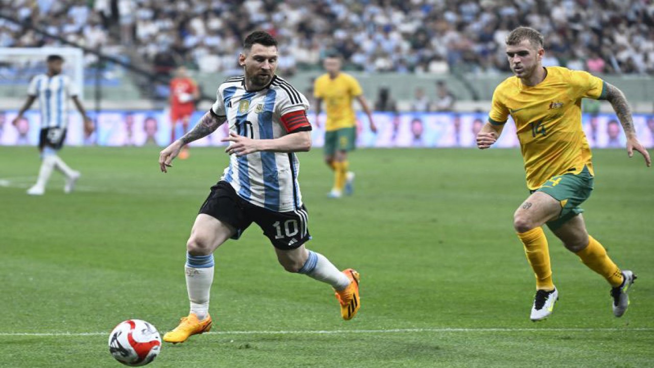 Pemain Argentina Lionel Messi saat pertandingan persahabatan melawan Australia di Beijing 15 Juni 2023. (ANTARA/AFP/WANG ZHAO)