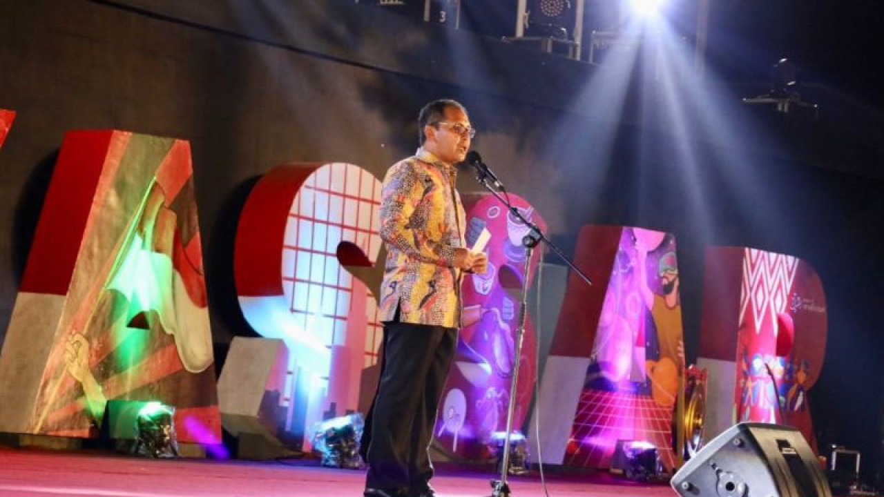 Wali Kota Makassar Moh Ramdhan Pomanto saat menjamu para komisioner KPU se Indonesia saat Kirab Pemilu 2024 di Makassar. ANTARA/HO/Pemkot Makassar