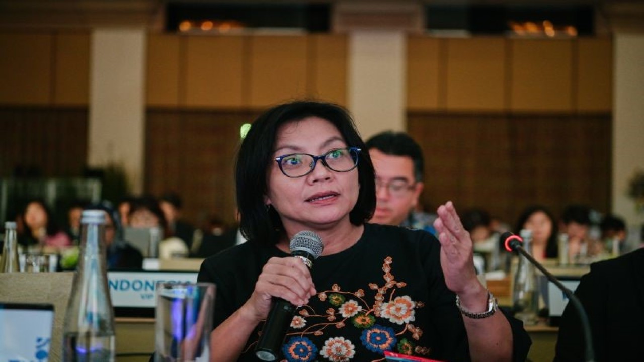 Direktur Eksekutif Manajemen Pelaksana Program (MPP) Kartu Prakerja Denni Purbasari dalam acara Konferensi Internasional Inclusive Lifelong Learning Conference (ILLC) di Badung, Bali. (ANTARA/HO-Manajemen Pelaksana Program Kartu Prakerja).
