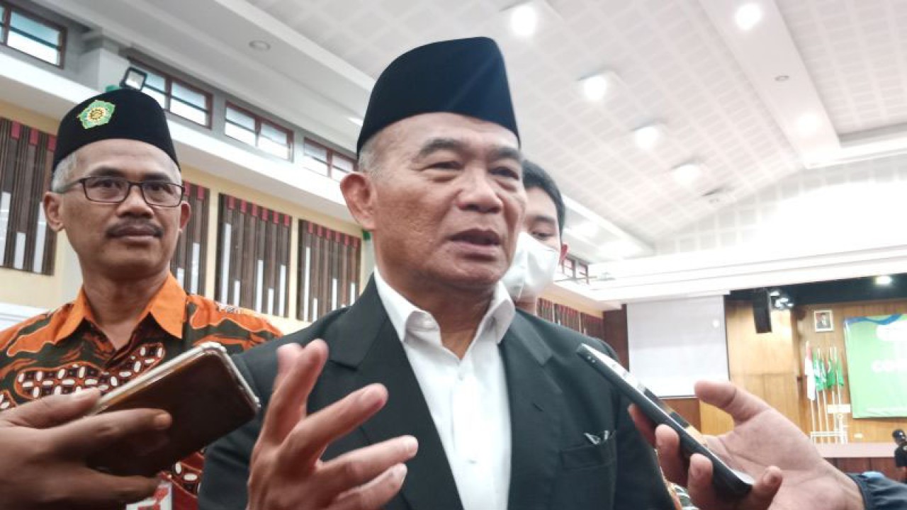 Menteri Koordinator Bidang Pembangunan Manusia dan Kebudayaan (Menko PMK) RI Muhadjir Effendy (ANTARA/Luqman Hakim)