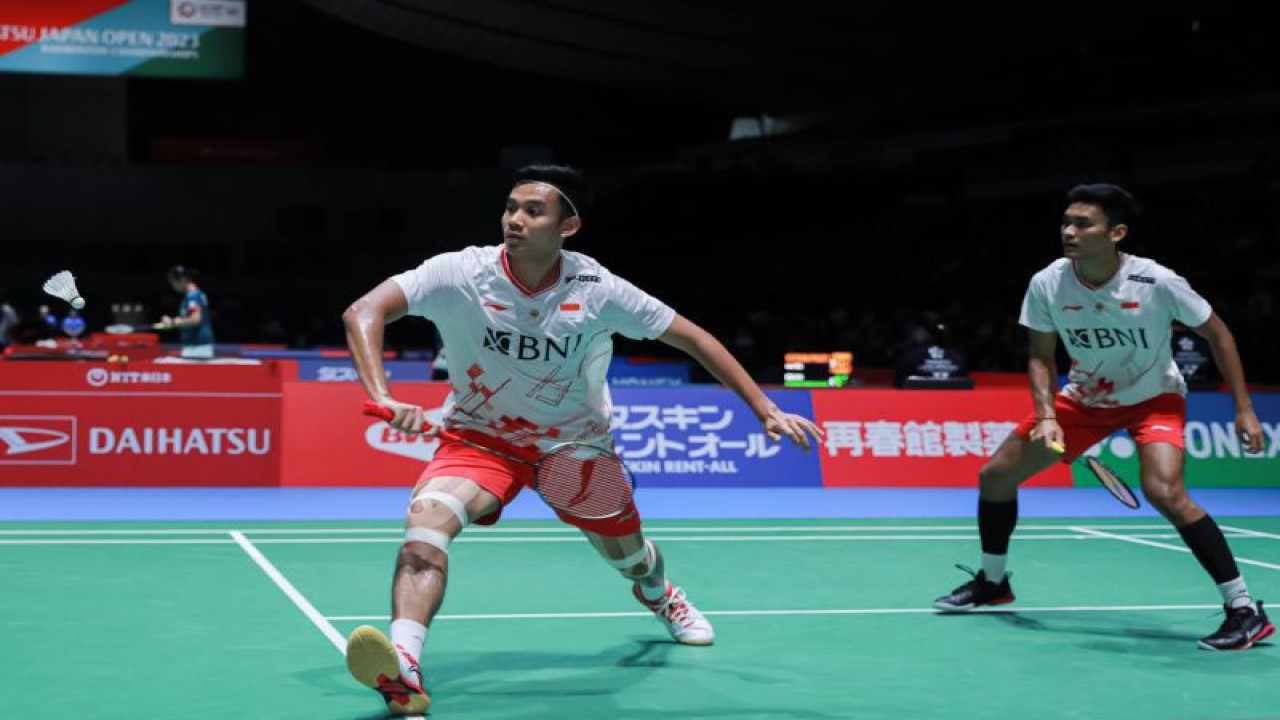 Pasangan ganda putra Indonesia Muhammad Shohibul Fikri/Bagas Maulana saat berlaga di Japan Open 2023 di Stadion Yoyogi Jepang, Rabu (26/7/2023). (ANTARA/HO/PBSI)