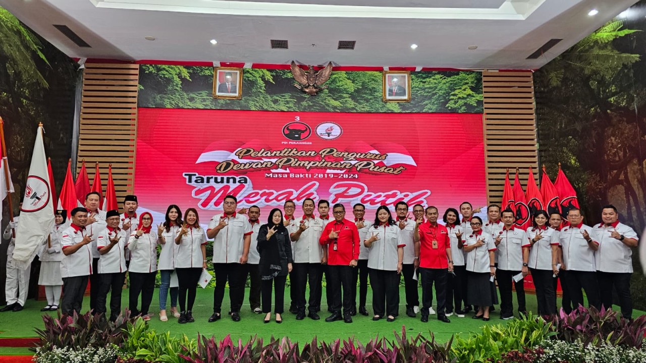 Pelantikan pengurus DPP Taruna Merah Putih.