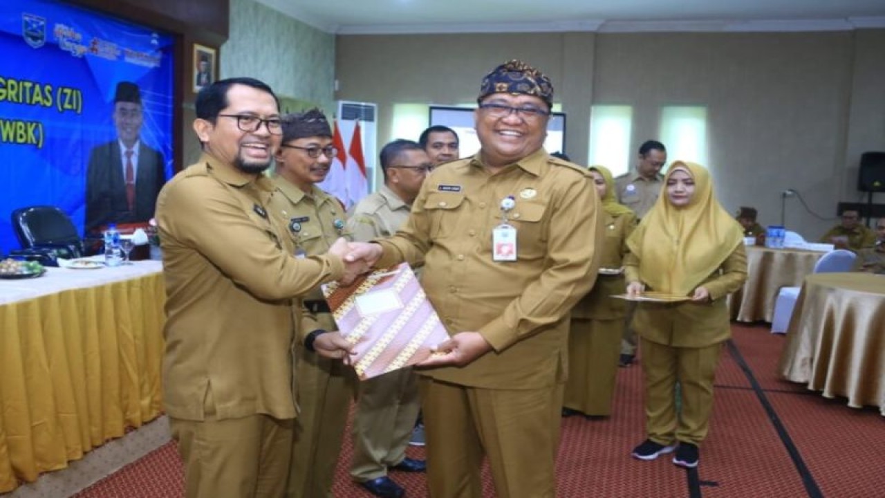 Foto dok. Peluncuran zona integritas menuju wilayah bebas korupsi di lingkungan Pemerintah Kabupaten Probolinggo, Senin (24/7/2023). ANTARA/HO-Diskominfo Kabupaten Probolinggo