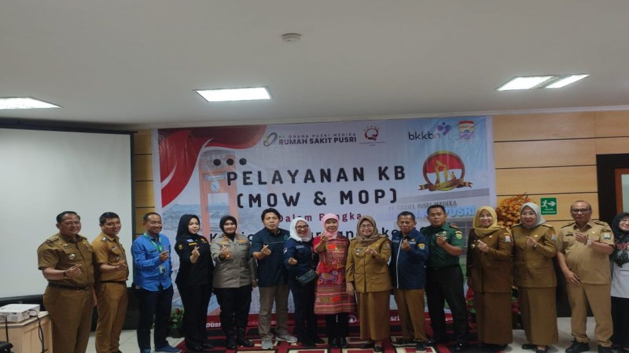 Pembukaan pelayanan KB gratis dalam rangka memperingati Harganas 2023 di Rumah Sakit Pusri Palembang, Sumsel, Senin (3/7/2023). (ANTARA/Ahmad Rafli Baiduri)