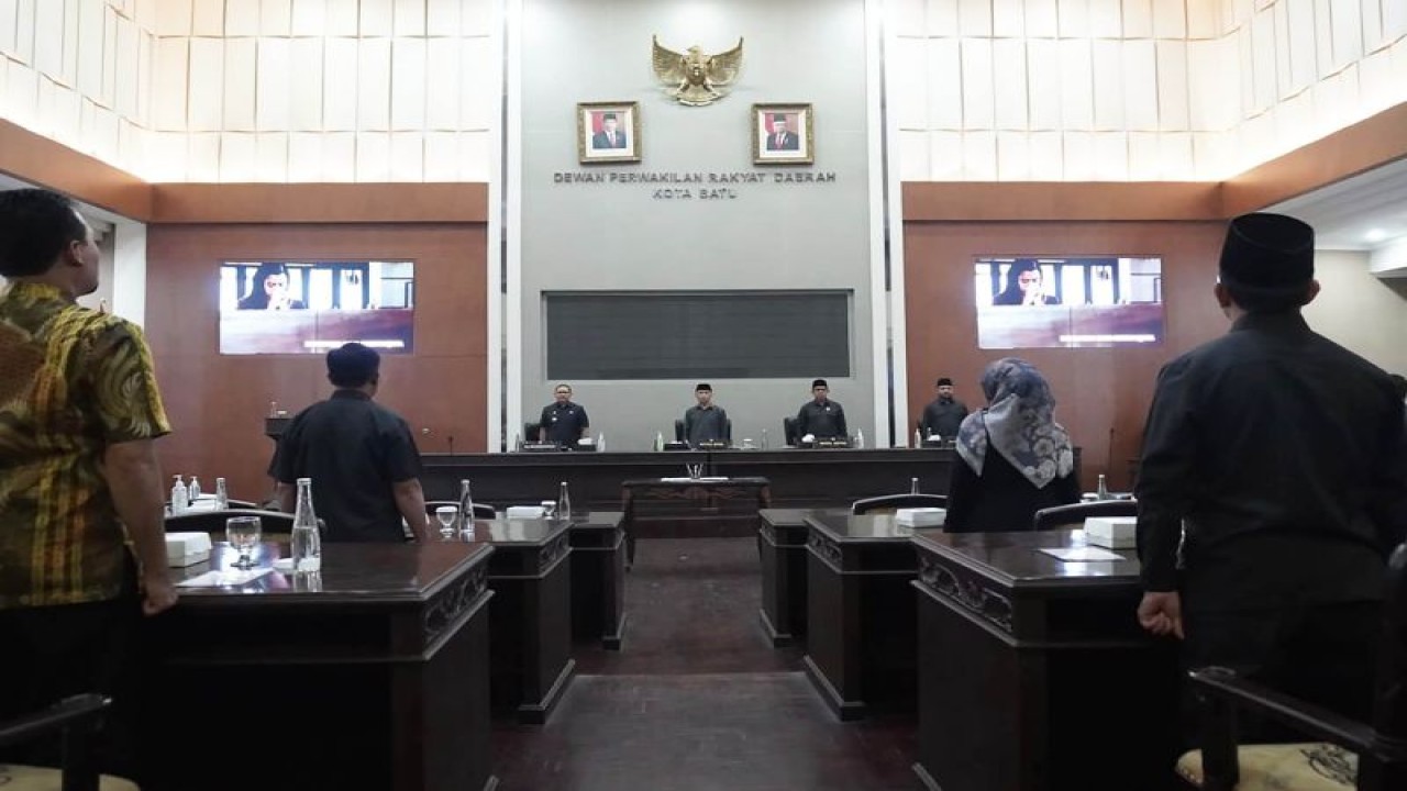 Rapat paripurna terkait Rancangan Peraturan Daerah tentang Pajak Daerah dan Retribusi Daerah, yang diselenggarakan di ruang rapat paripurna Dewan Perwakilan Rakyat Daerah (DPRD) Kota Batu, Jawa Timur, Senin (10/7/2023). (ANTARA/HO-Prokopim Setda Kota Batu)